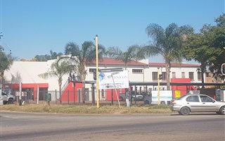 3722 m² Commercial space in Queenswood