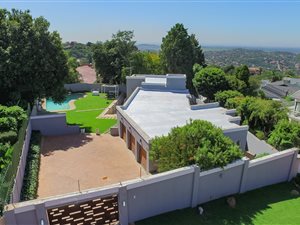 4 Bed House in Glenvista