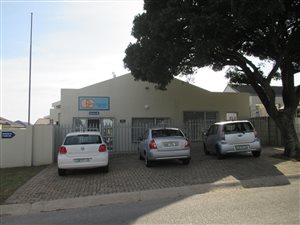 95 m² Office Space in Newton Park