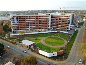 2 Bed Townhouse in Die Hoewes