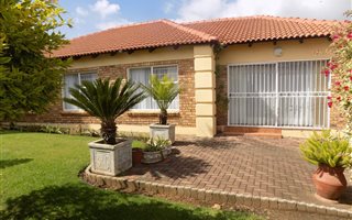 3 Bedroom Townhouse in Signal Hill