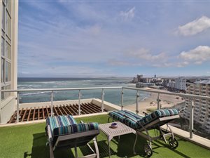 4 Bed Penthouse in Strand Central