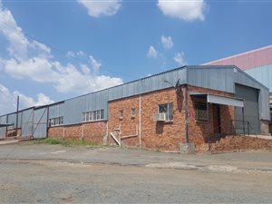 2000 m² Industrial space in Hamilton