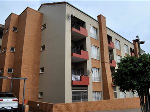 2 Bedroom Apartment in Waterkloof Glen