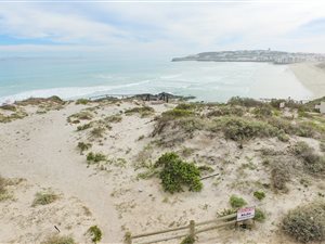 417 m² Land available in Calypso Beach