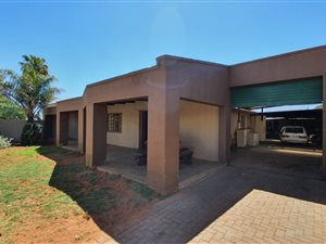 4 Bed House in Albertynshof