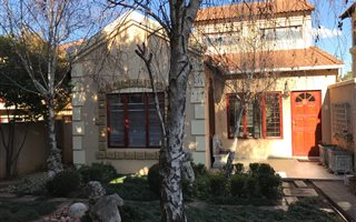 3 Bedroom Townhouse in Sandringham