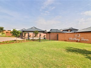 3 Bed Simplex in Six Fountains Estate