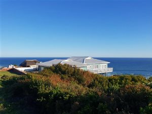 898 m² Land available in Seaview