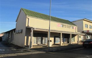 600 m² Commercial space in Caledon