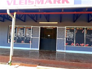 100 m² Commercial space in East Lynne