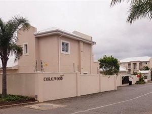 3 Bed Townhouse in Beacon Bay