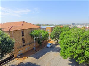 2 Bed Apartment in Alberton