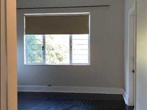 3 Bed Apartment in Essenwood