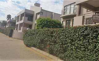3 Bedroom Apartment in Hyde Park