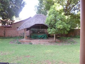 4 Bed House in Glen Lauriston