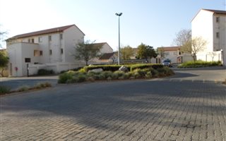 3 Bedroom Duplex in Country View