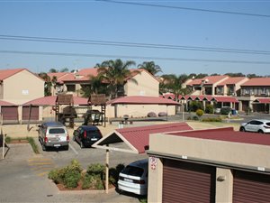 2 Bed Townhouse in Edenglen