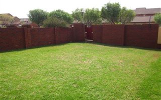 2 Bedroom Townhouse in Eco Park