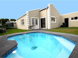 2 Bedroom House in Parklands