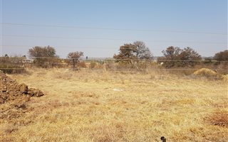 920 m² Land available in Six Fountains Estate