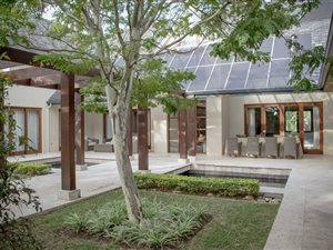 4 Bed House in Pearl Valley