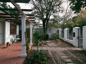 2 Bed House in Boston