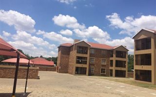 2 Bedroom Apartment in Rensburg