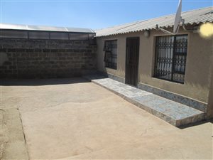 2 Bed House in Naledi