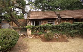 1 Bedroom Garden Cottage in Irene