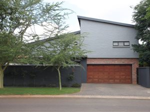 4 Bed House in Midfield Estate