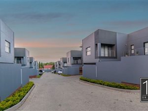 4 Bed Cluster in Bryanston