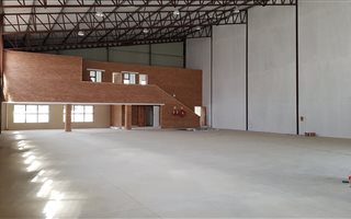 772 m² Industrial space in Denlee