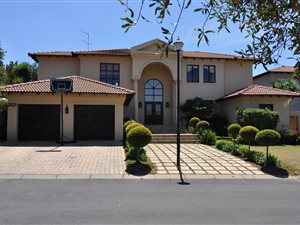 4 Bedroom House in Dainfern Valley