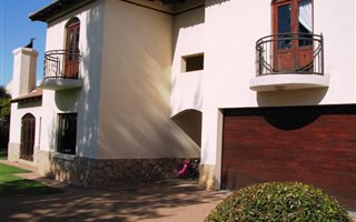 3 Bedroom House in Rietvalleirand