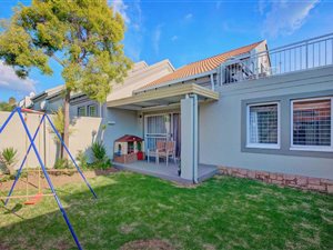 2 Bedroom Townhouse in Sunninghill