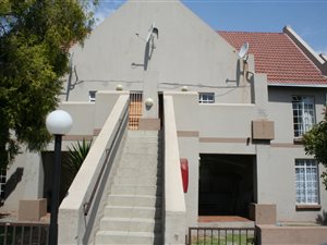 3 Bed Townhouse in Edenglen