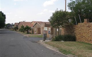 2 Bedroom Flat in Birch Acres