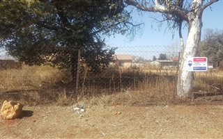 1000 m² Land available in Daleside