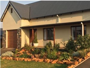 3 Bed Simplex in St Johns Village