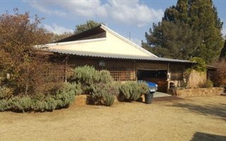2 ha Farm in Hillside AH