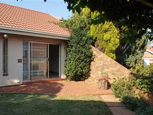 3 Bed Townhouse in Lynnwood Glen