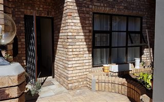 2 Bedroom Townhouse in Bluewater Bay
