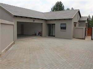 3 Bed House in Kameeldrift