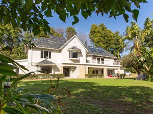 7 Bed House in Bishopscourt