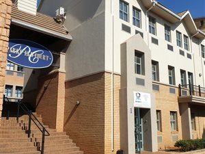 109 m² Commercial space in Hatfield