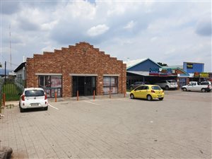 681 m² Industrial space in Brits Central