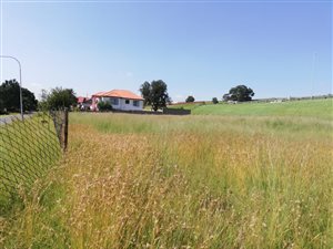 991 m² Land available in Glenanda