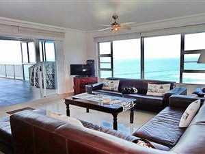 3 Bed Apartment in Umdloti Beach
