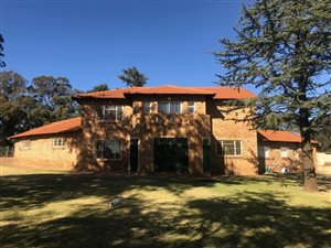 8 Bed House in Hartzenbergfontein